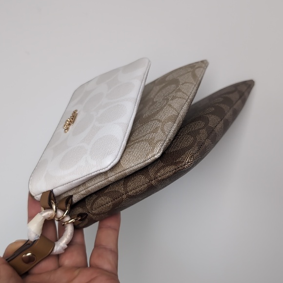 Coach CJ721 Corner Zip Trio In Signature Canvas Gold/Khaki Multi (Firm Price) - Picture 13 of 16